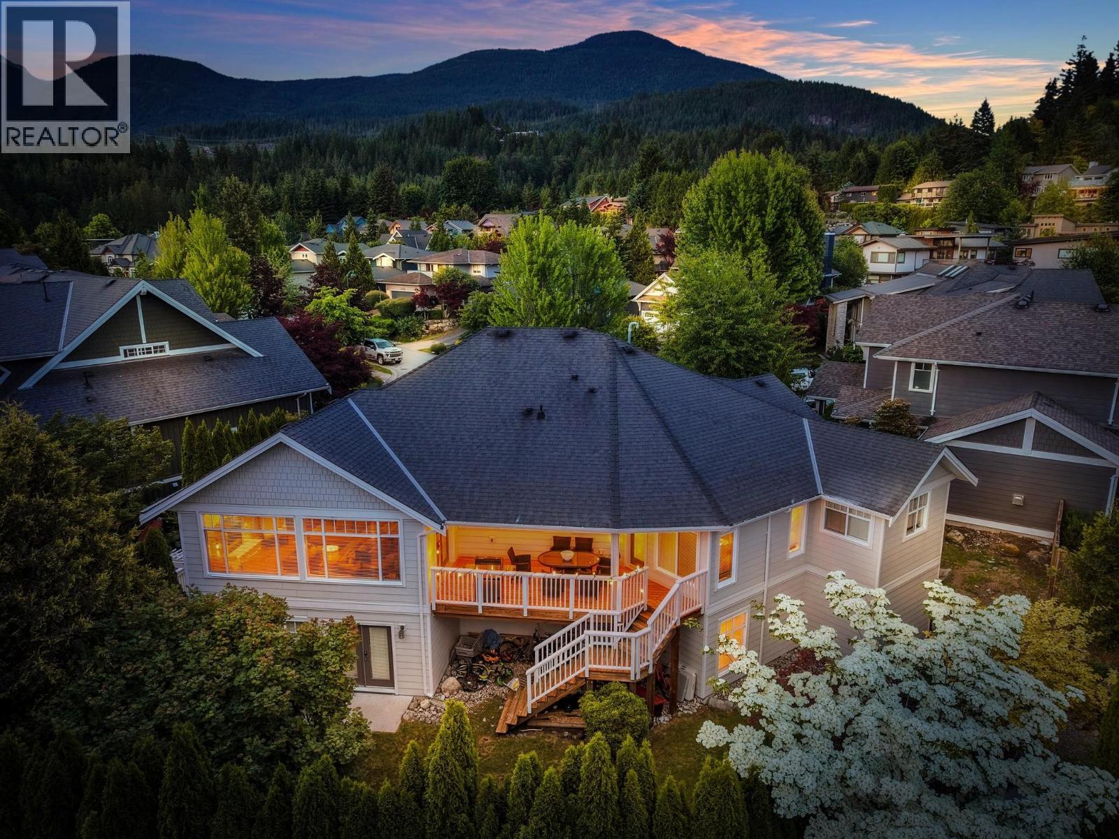 1001 Condor Place, Squamish, British Columbia  V8B 0P4 - Photo 35 - R3130723