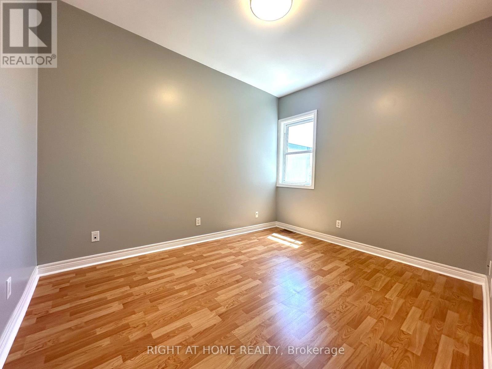 Upper - 123 Lindsey Avenue, Toronto, Ontario  M6H 1E5 - Photo 13 - C13230176