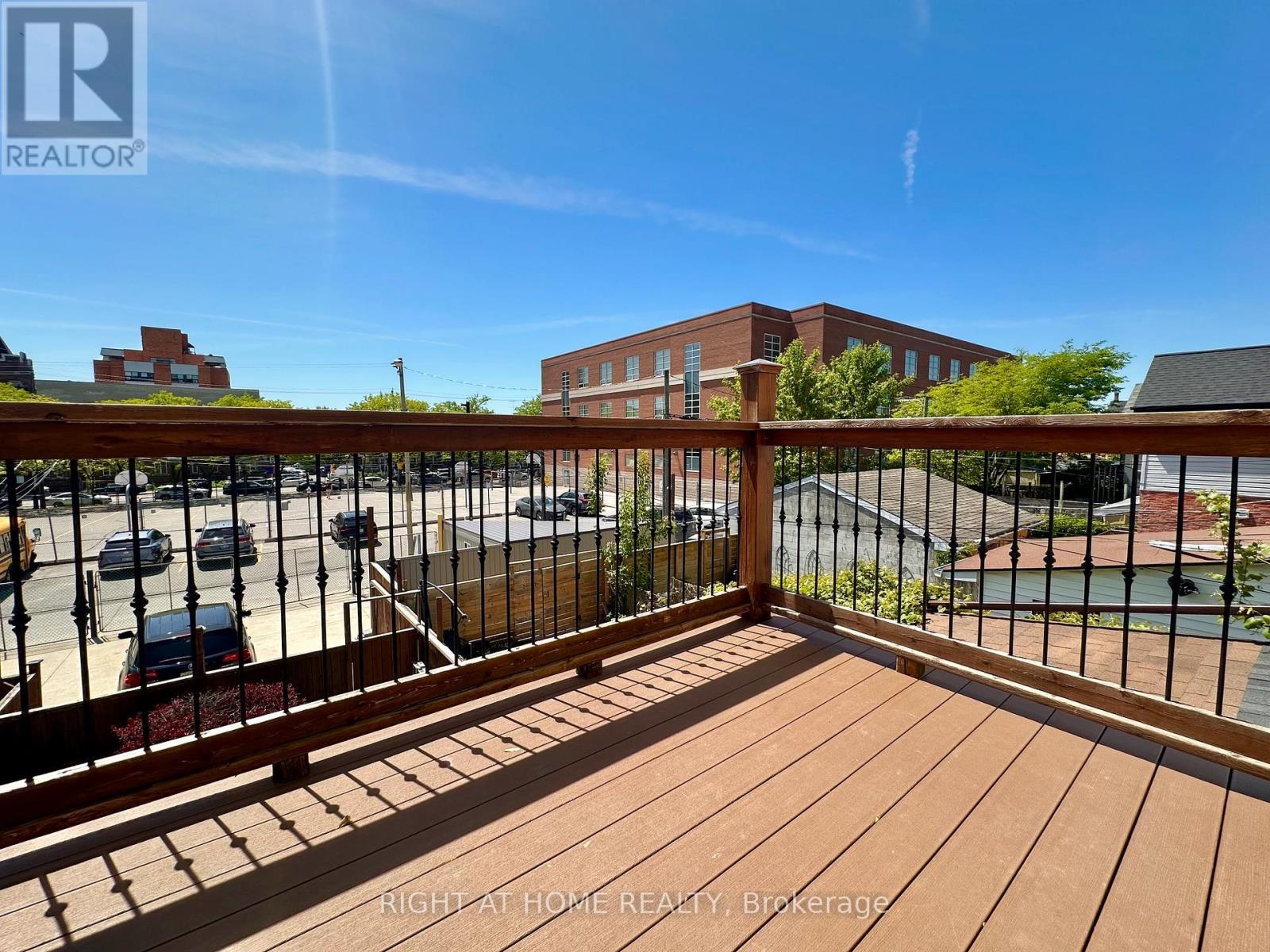 Upper - 123 Lindsey Avenue, Toronto, Ontario  M6H 1E5 - Photo 15 - C13230176