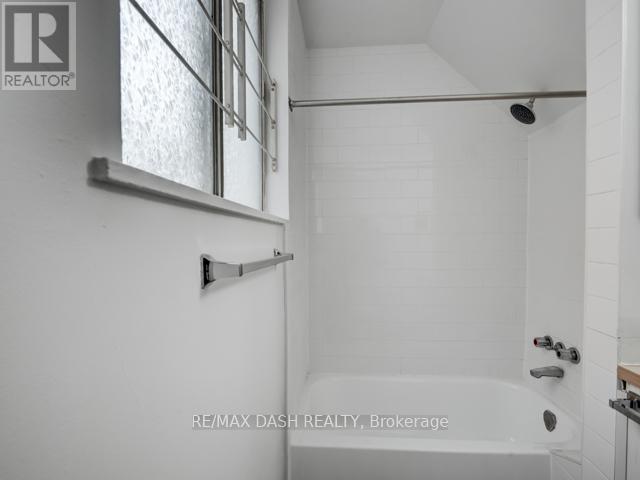 105 - 661 Huron Street, Toronto, Ontario  M5R 2R8 - Photo 10 - C13230274