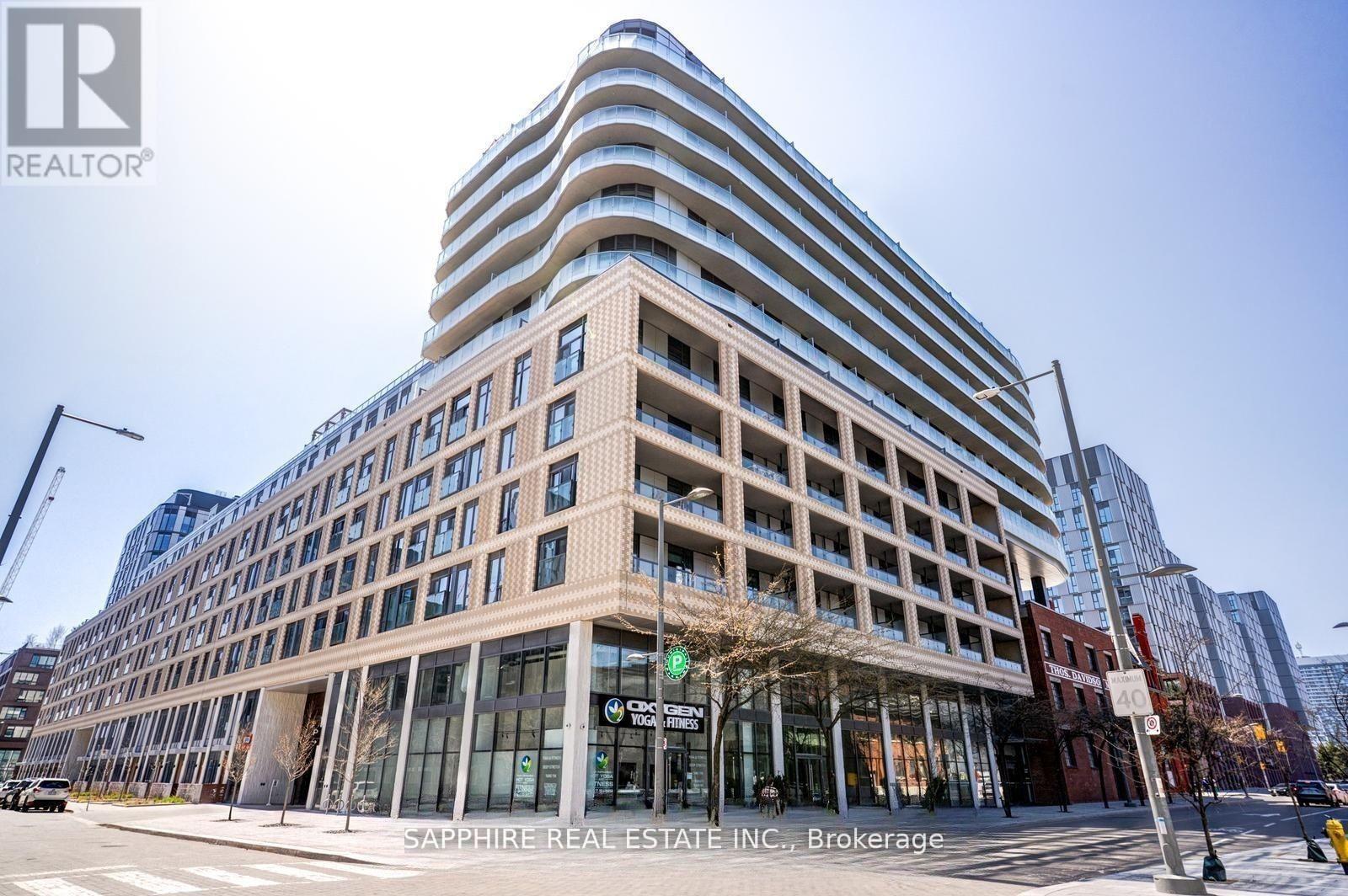 <div class="slider-price">$1,299,000</div><p>414 - 425 Front Street E, Toronto, Ontario</p>