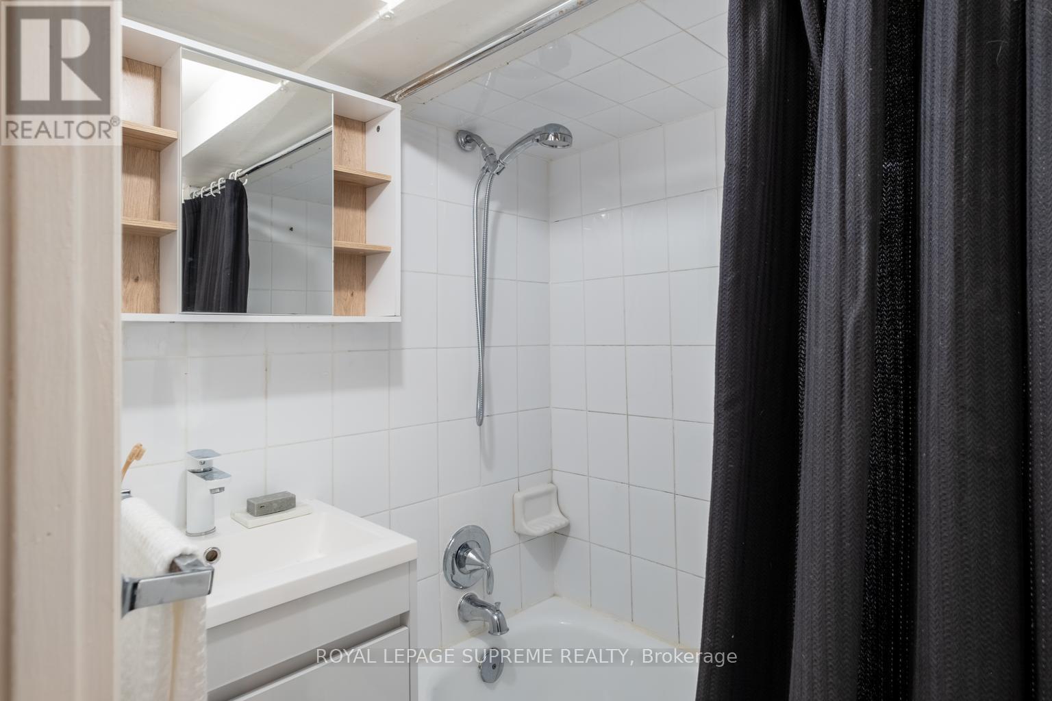 20 Fisher Street, Toronto, Ontario  M6K 1V8 - Photo 18 - C13230354