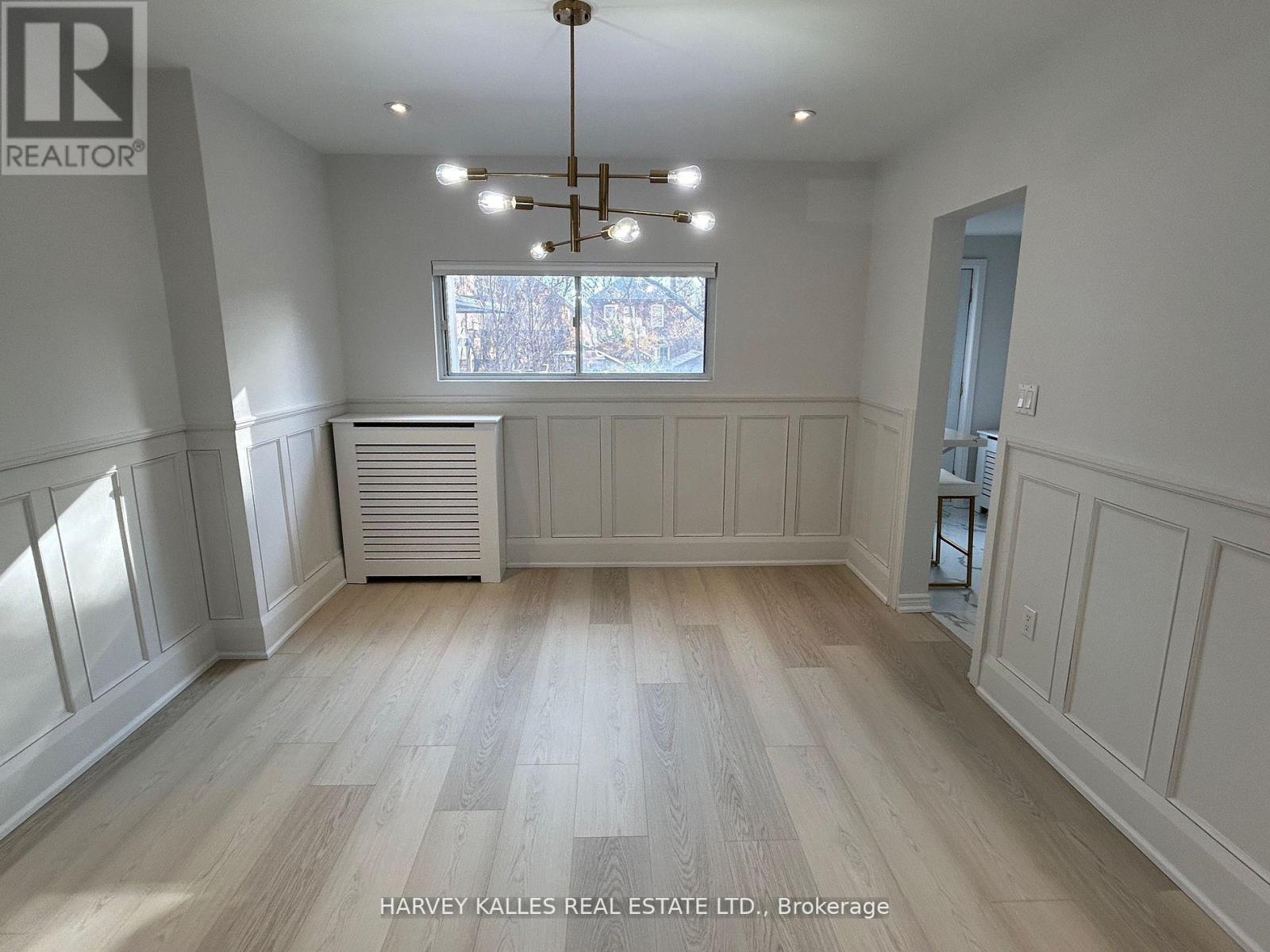 207 Old Orchard Grove, Toronto, Ontario  M5M 2E6 - Photo 4 - C13230380