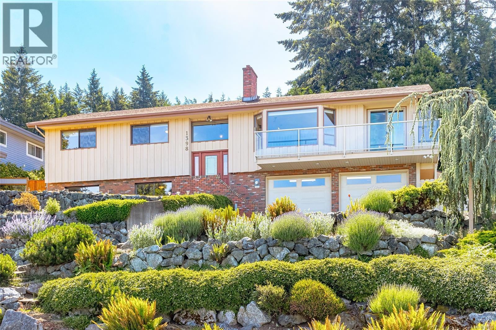1398 Haida Rd