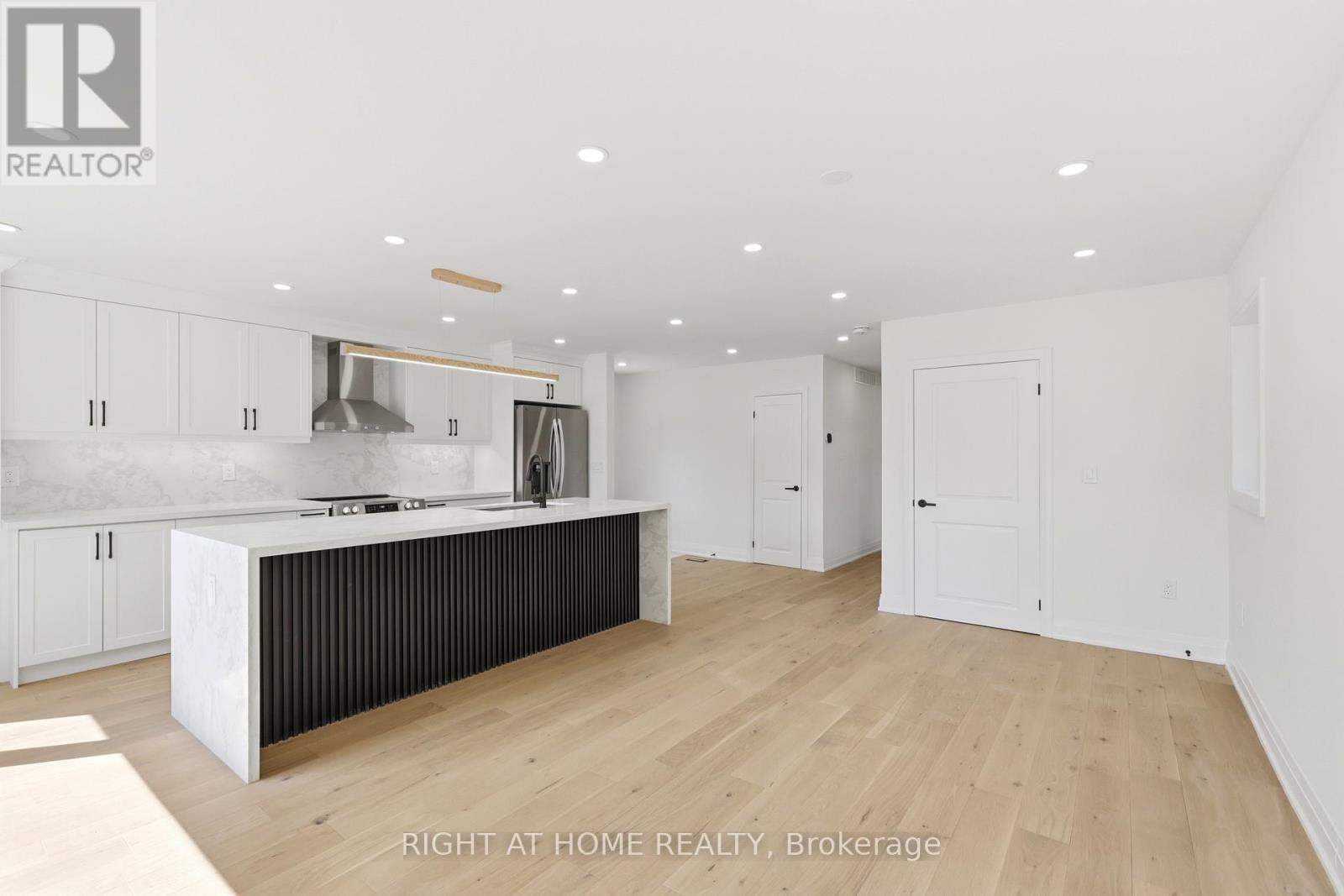 36 Vauxhall Drive, Toronto, Ontario  M1P 1P7 - Photo 12 - E13230404