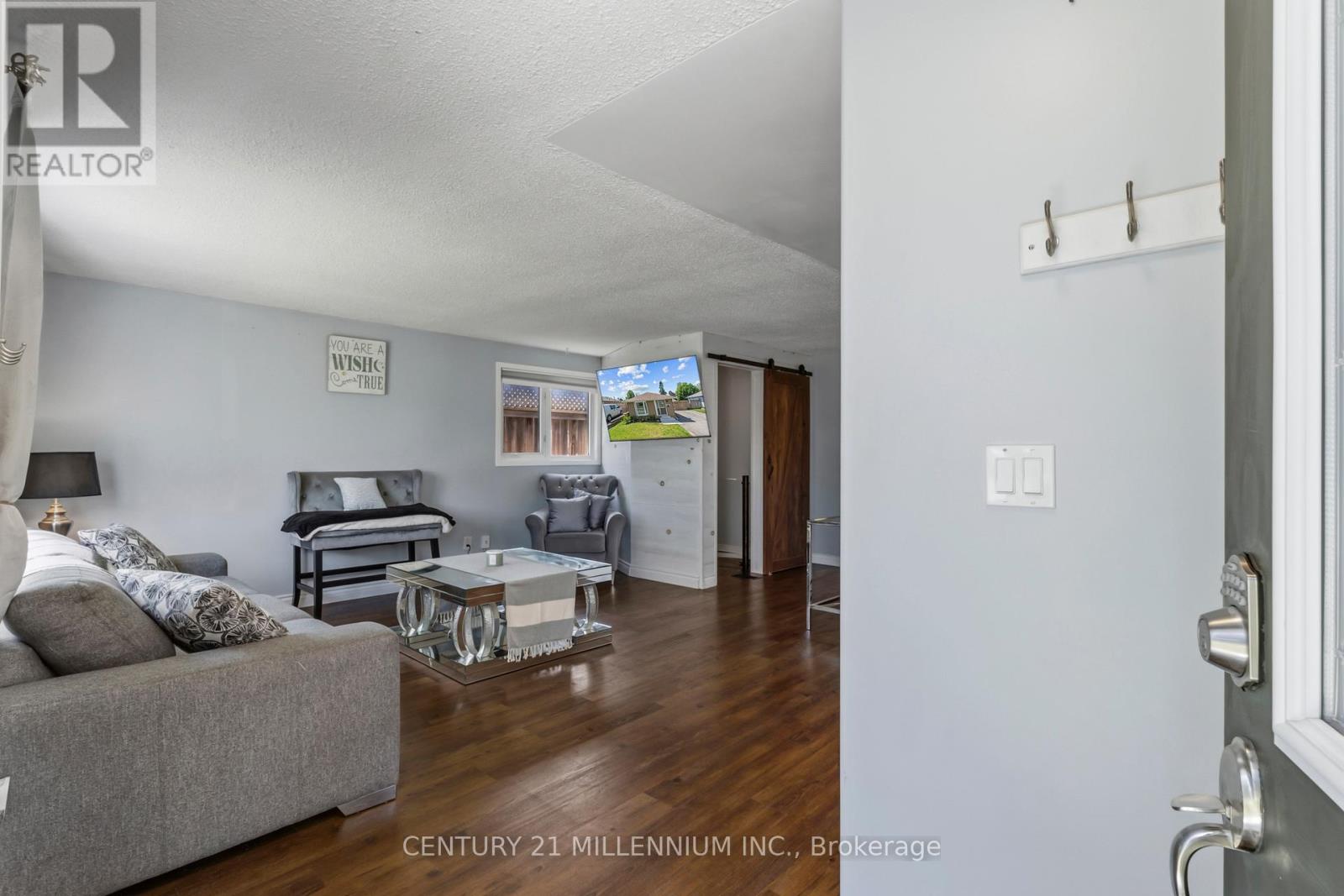 796 Grandview Drive, Oshawa, Ontario  L1H 7W7 - Photo 5 - E13230452