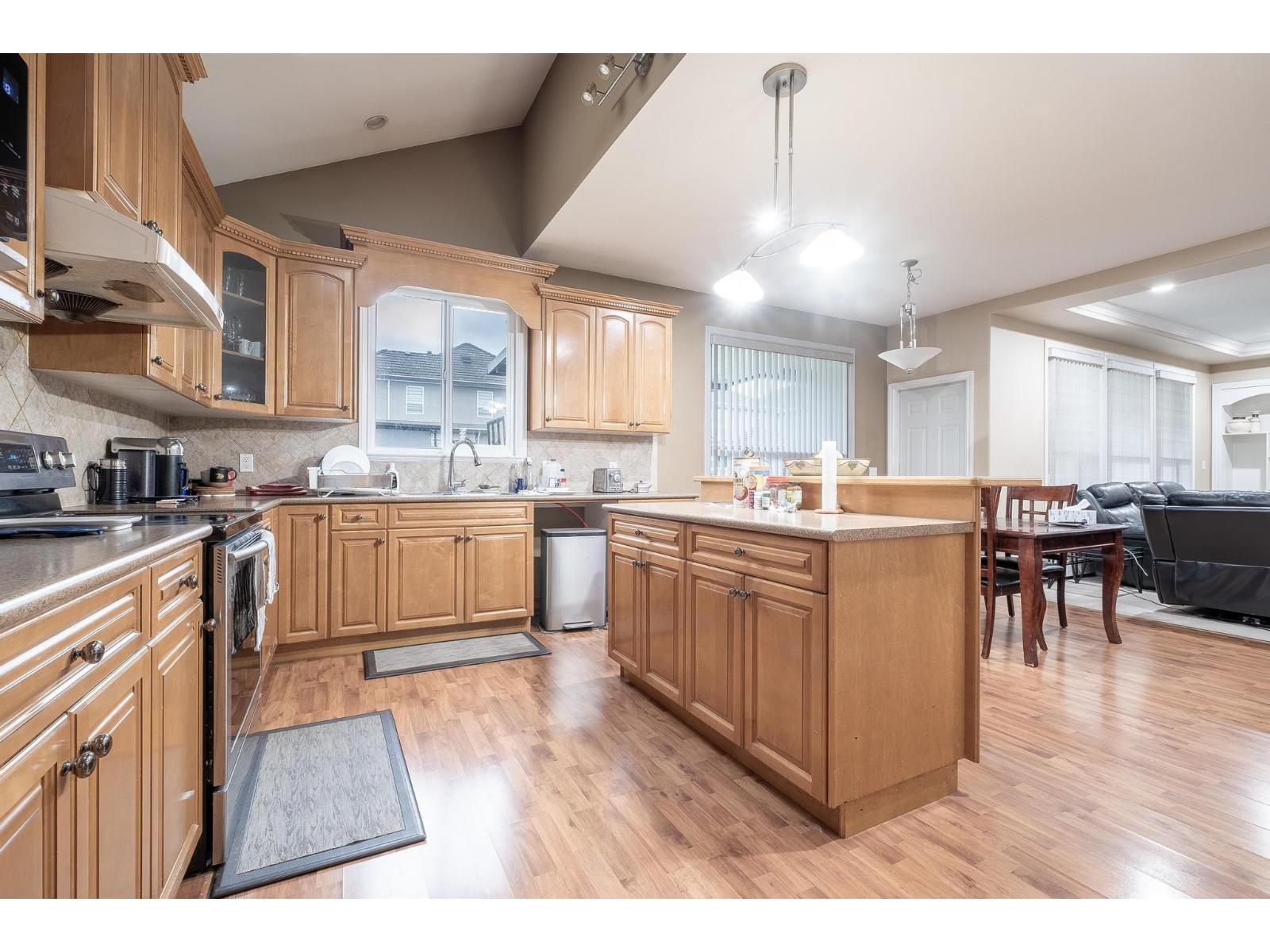 15075 66a Avenue, Surrey, British Columbia  V3S 2A4 - Photo 8 - R3129707