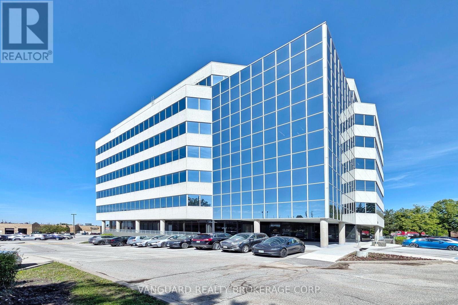 240 - 7050 Weston Road, Vaughan, Ontario  L4L 8G7 - Photo 3 - N13230164