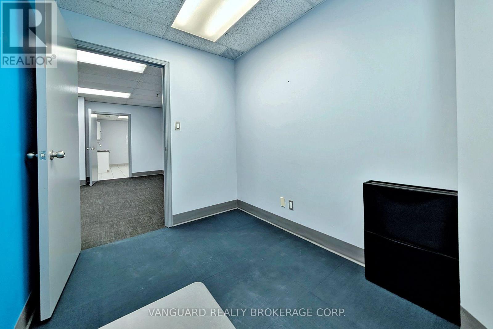 240 - 7050 Weston Road, Vaughan, Ontario  L4L 8G7 - Photo 33 - N13230164