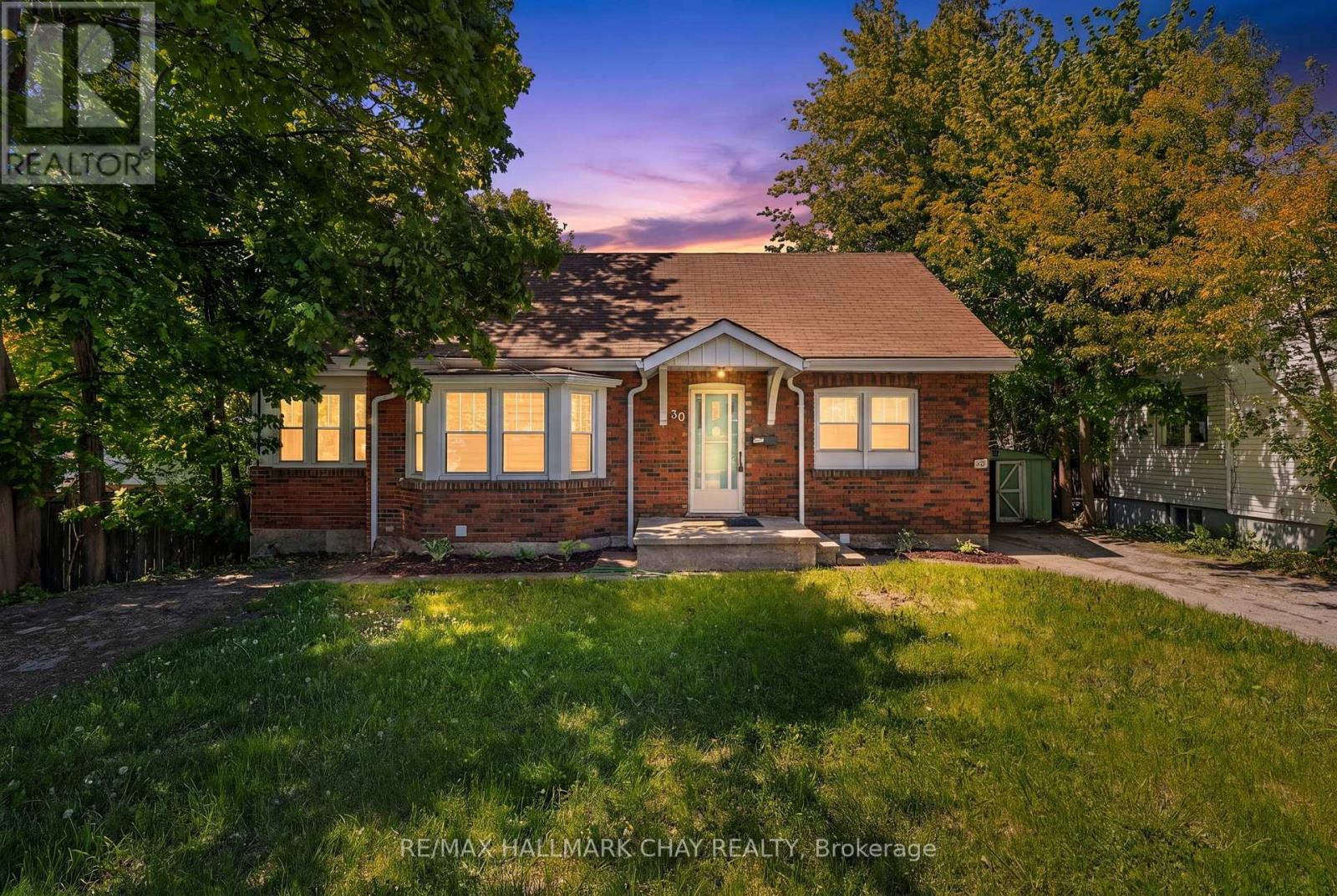 30 PENETANG STREET, barrie (codrington), Ontario