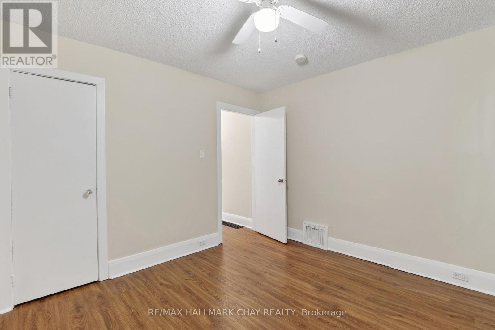 30 Penetang Street, Barrie (Codrington), Ontario  L4M 1V6 - Photo 11 - S13230372