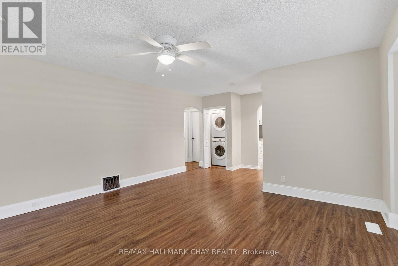 30 Penetang Street, Barrie (Codrington), Ontario  L4M 1V6 - Photo 4 - S13230372