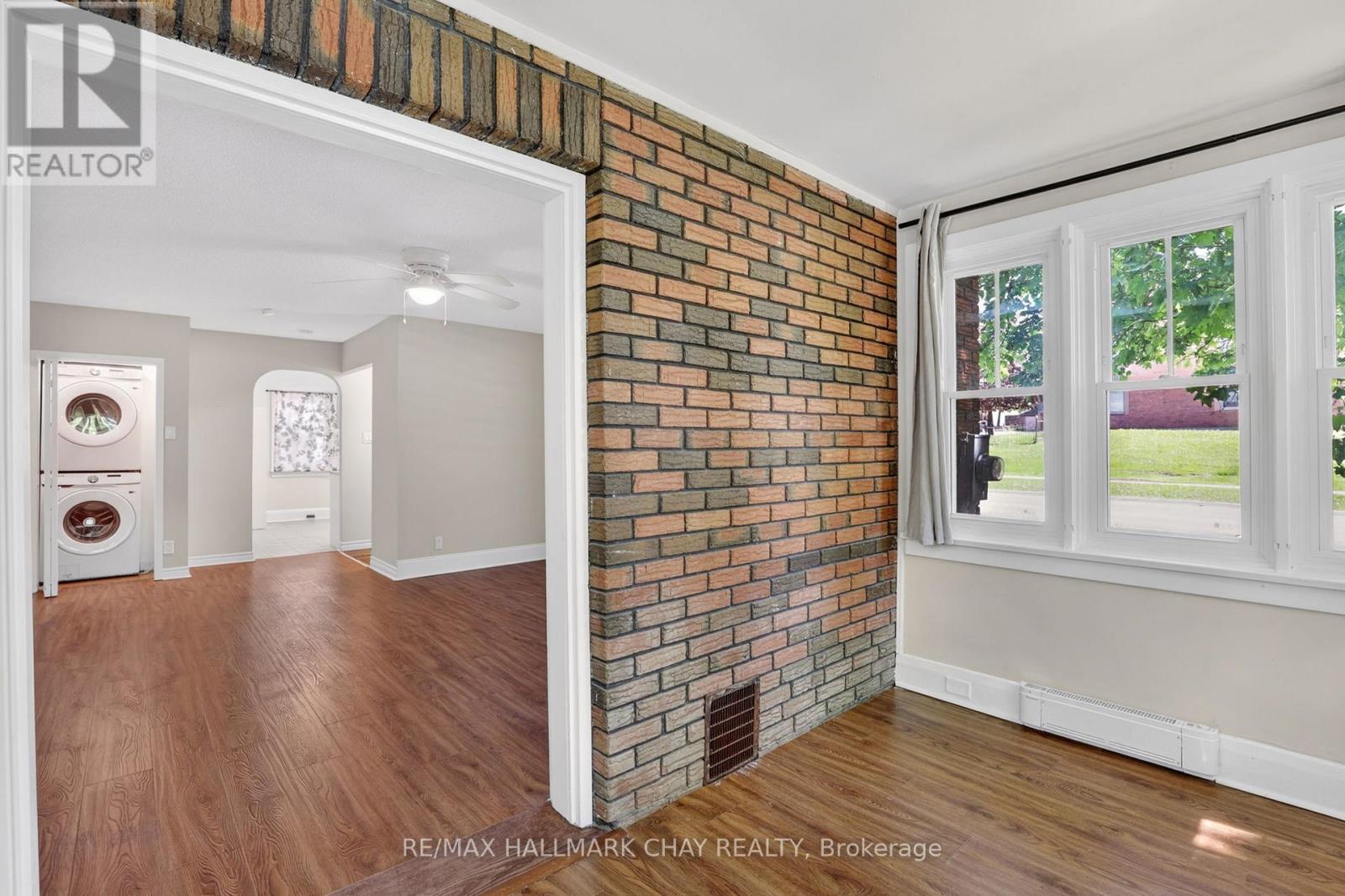 30 Penetang Street, Barrie (Codrington), Ontario  L4M 1V6 - Photo 6 - S13230372