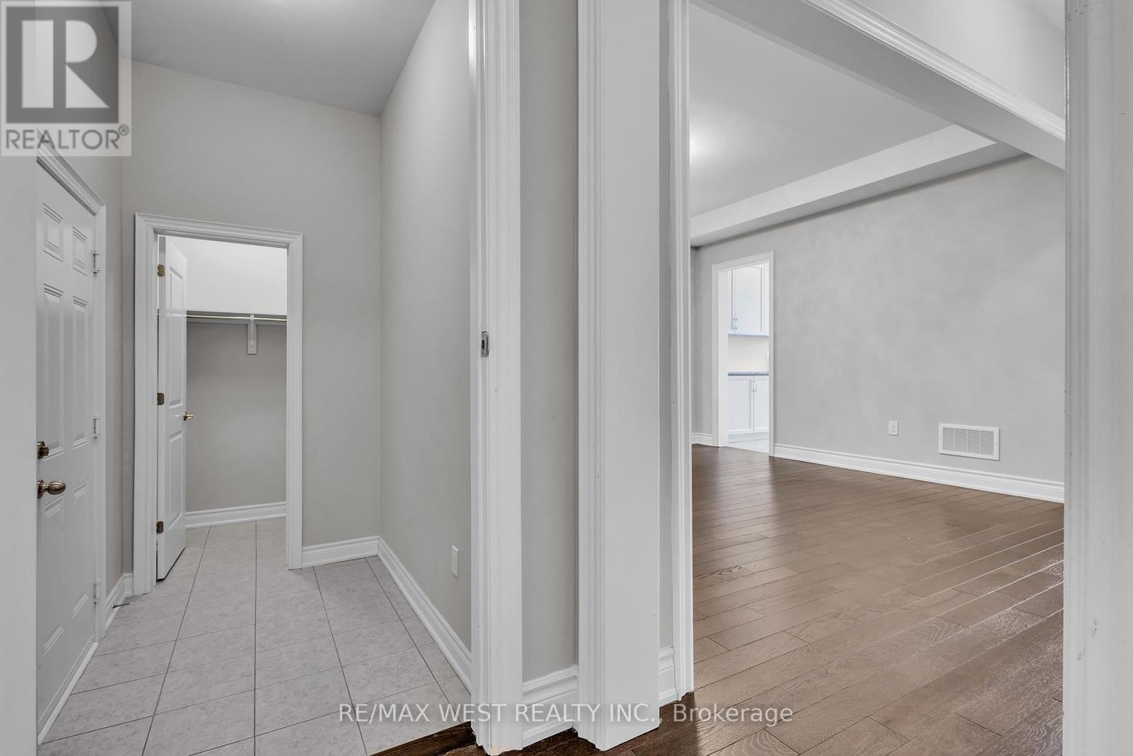 65 Port Royal Avenue, Vaughan, Ontario  L4H 4K6 - Photo 8 - N13209828