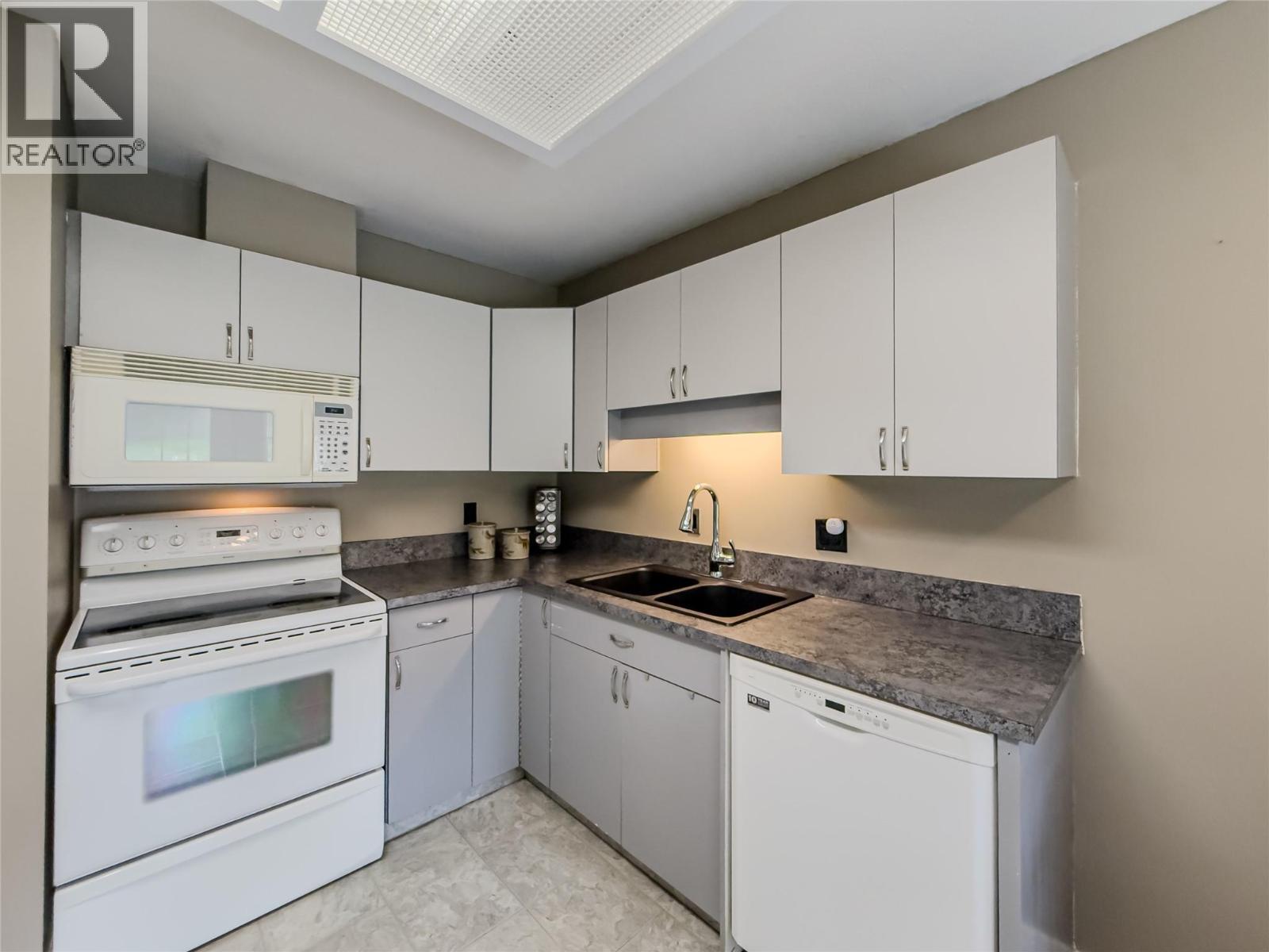 1750 Pacific Way Unit# 51, Kamloops, British Columbia  V2E 2K8 - Photo 8 - 10389650