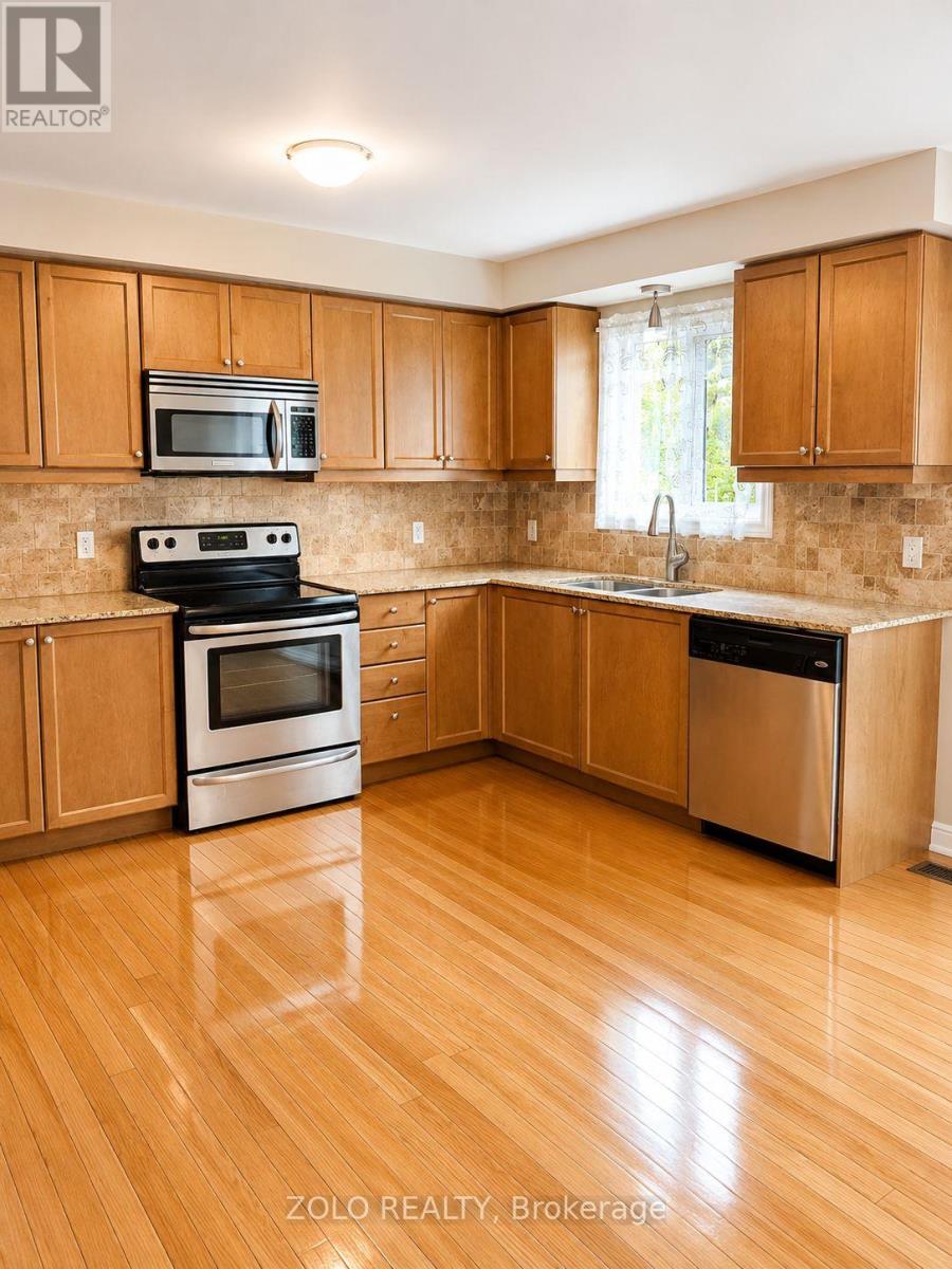 32 - 2280 Baronwood Drive, Oakville, Ontario  L6M 4Z5 - Photo 7 - W13230194