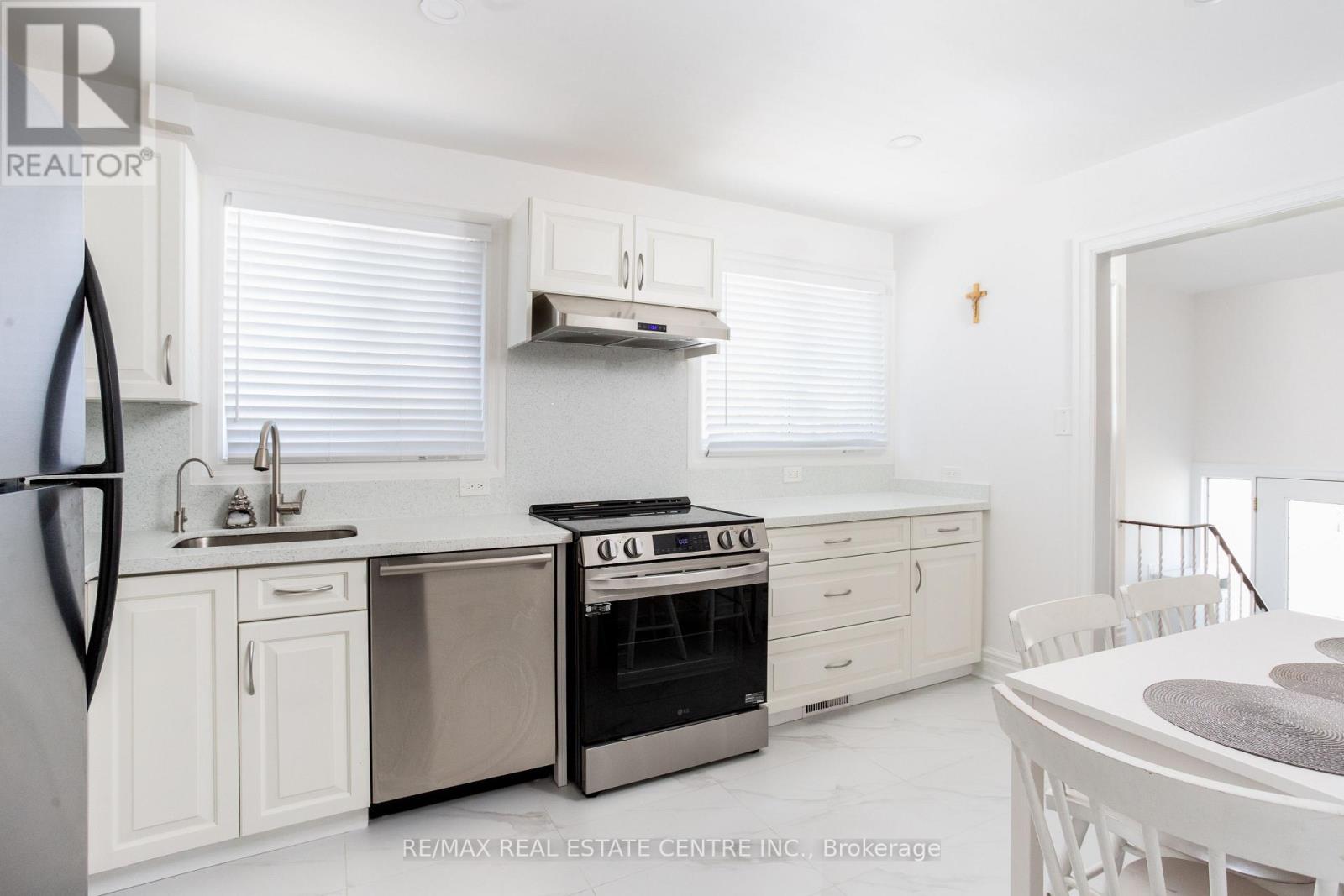 3335 Homark Drive, Mississauga, Ontario  L4Y 2K5 - Photo 13 - W13230210
