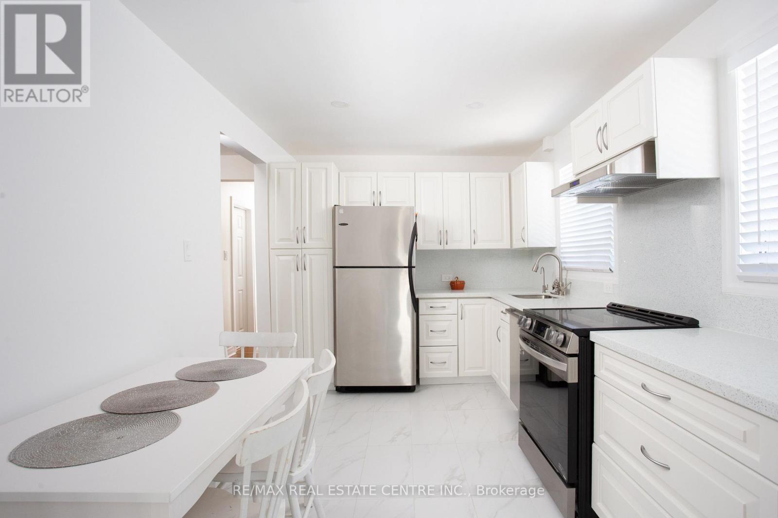3335 Homark Drive, Mississauga, Ontario  L4Y 2K5 - Photo 14 - W13230210