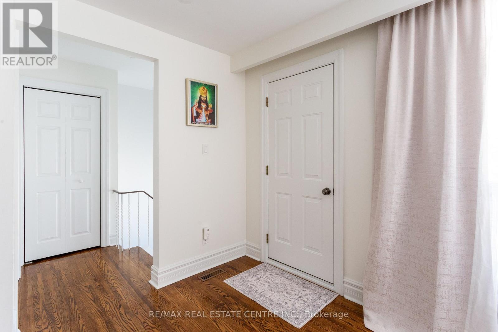 3335 Homark Drive, Mississauga, Ontario  L4Y 2K5 - Photo 4 - W13230210
