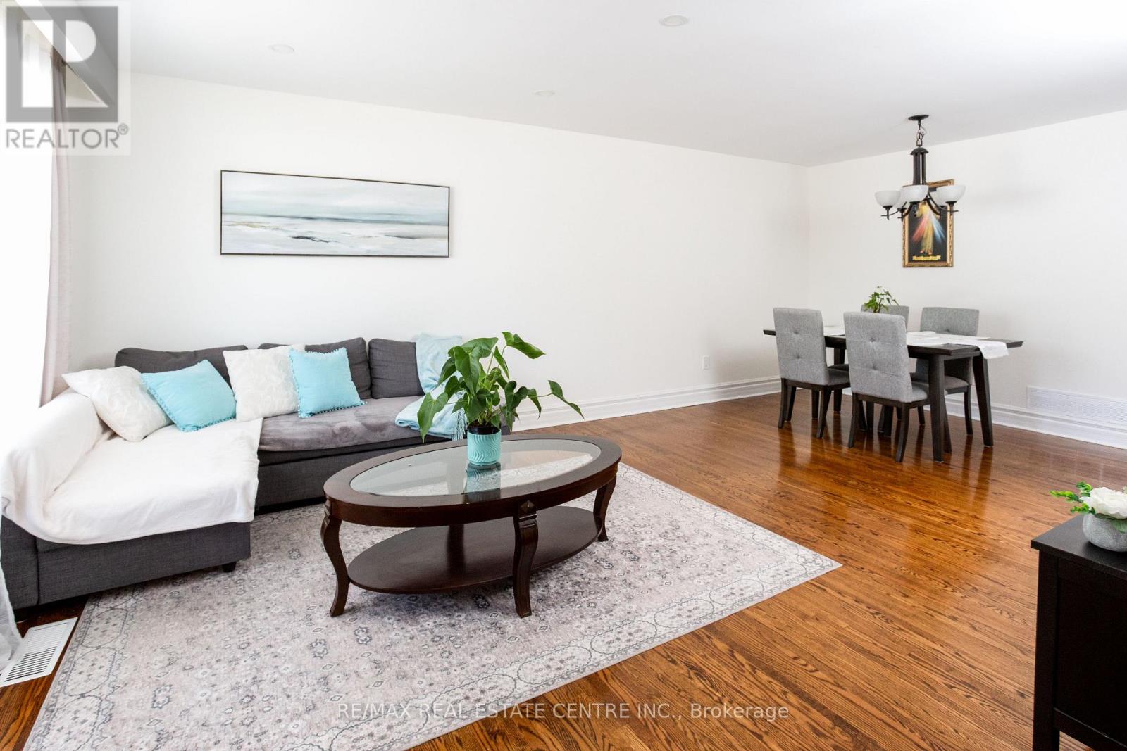 3335 Homark Drive, Mississauga, Ontario  L4Y 2K5 - Photo 5 - W13230210