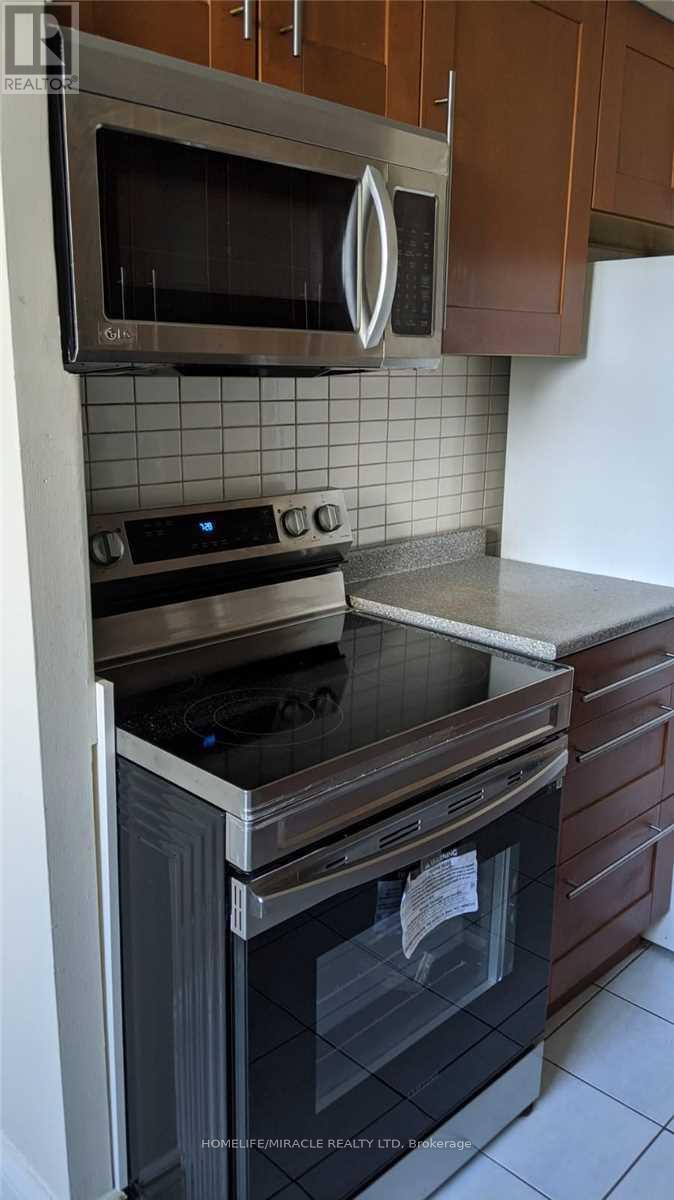 1625 Bloor Street E, Mississauga, Ontario  L4X 1S3 - Photo 3 - W13230260