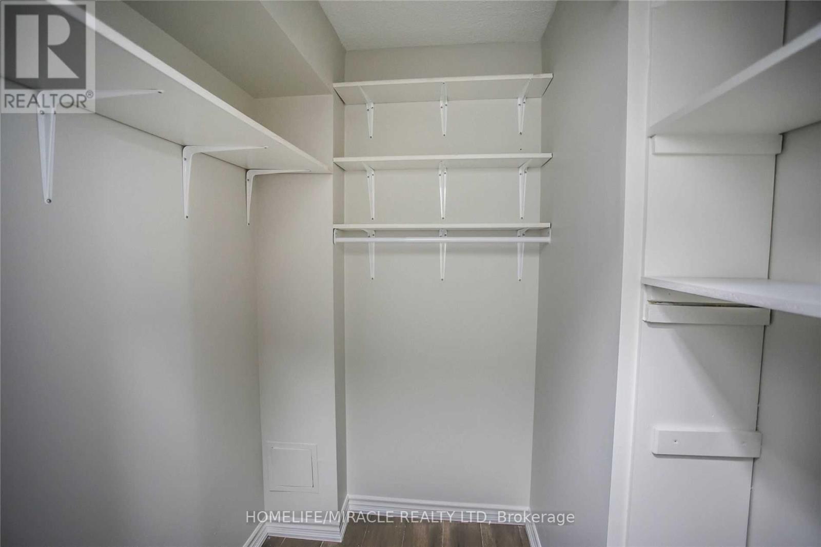 1625 Bloor Street E, Mississauga, Ontario  L4X 1S3 - Photo 4 - W13230260