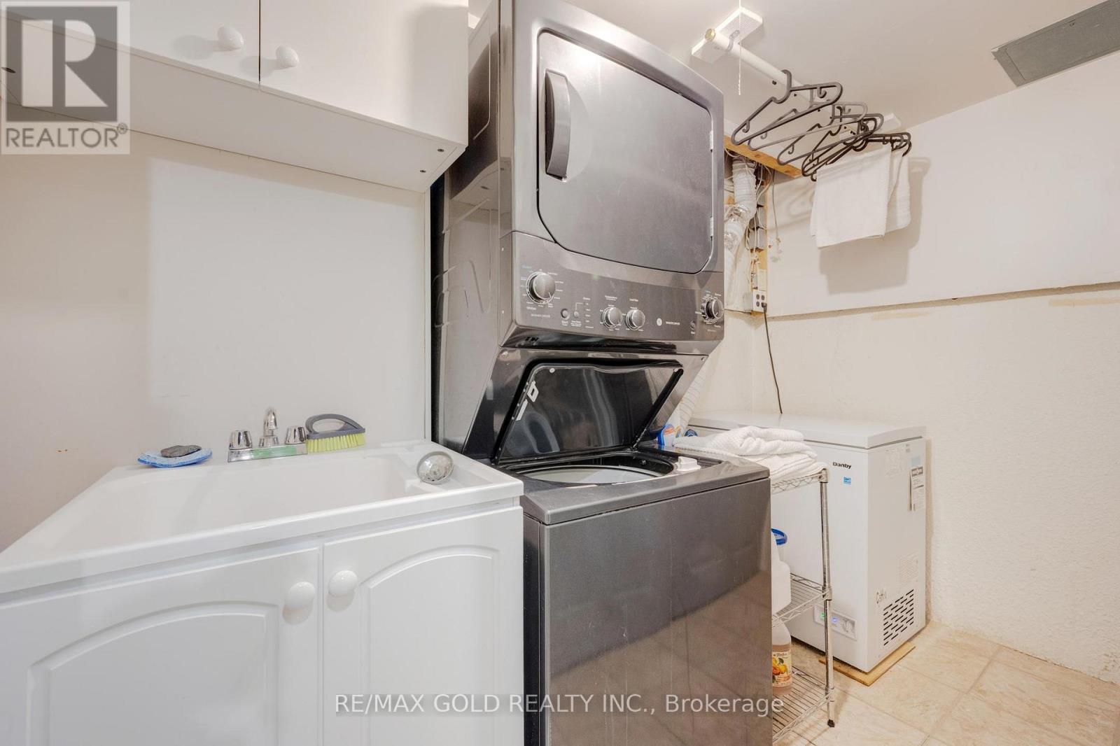2927 Arles Mews, Mississauga, Ontario  L5N 2N1 - Photo 40 - W13230264