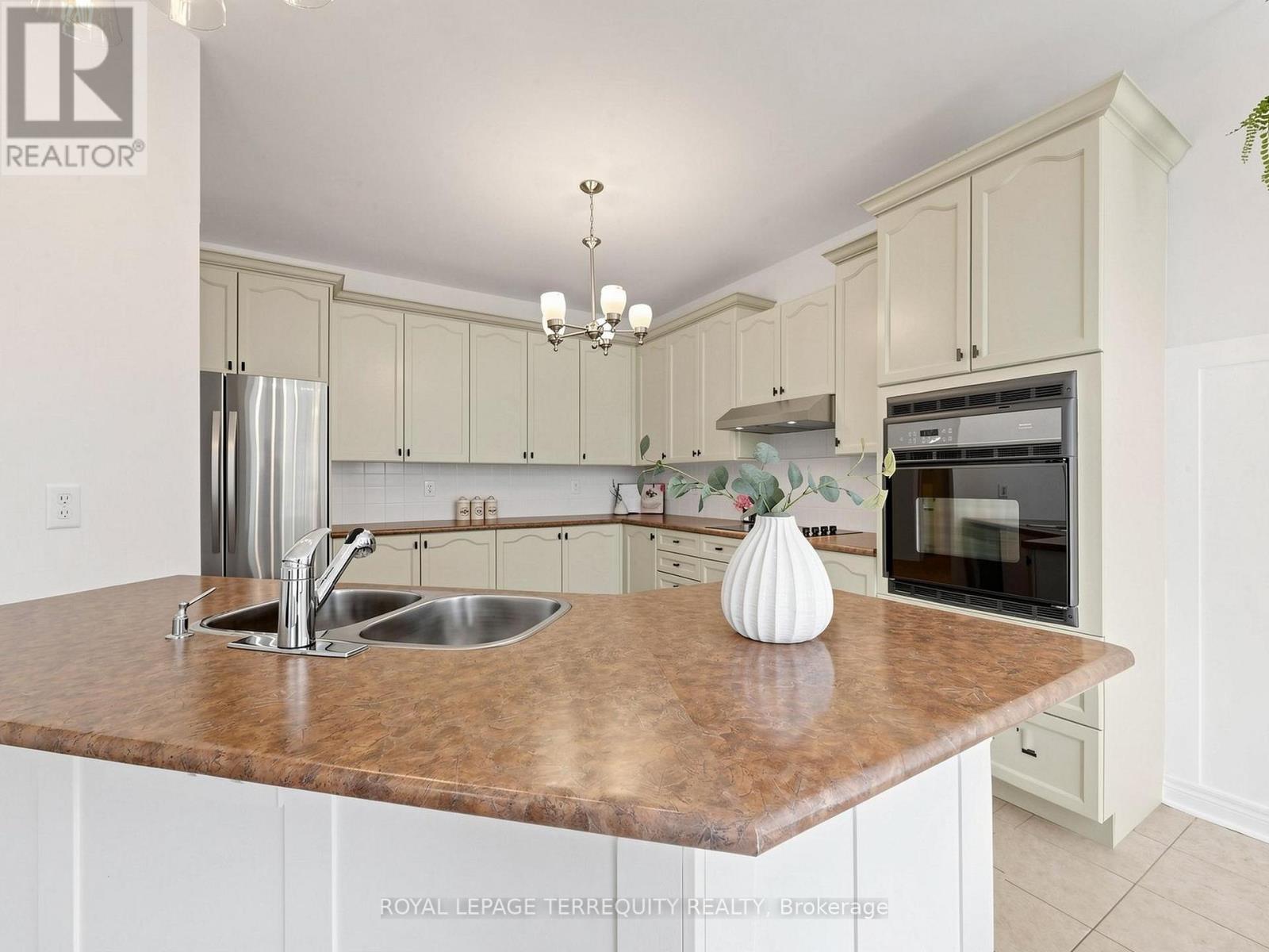 19 Johnson Crescent, Halton Hills, Ontario  L7G 6C9 - Photo 19 - W13230270