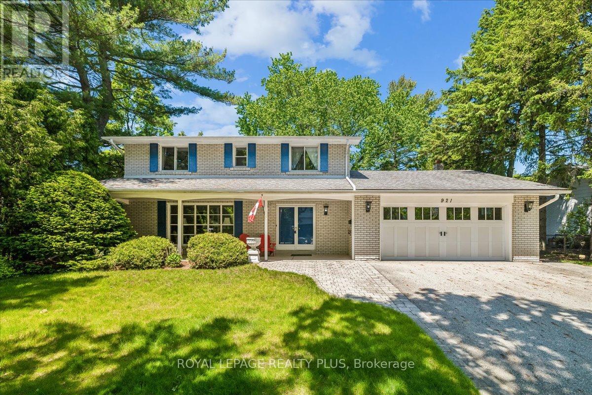 921 CALDER ROAD, Mississauga, Ontario