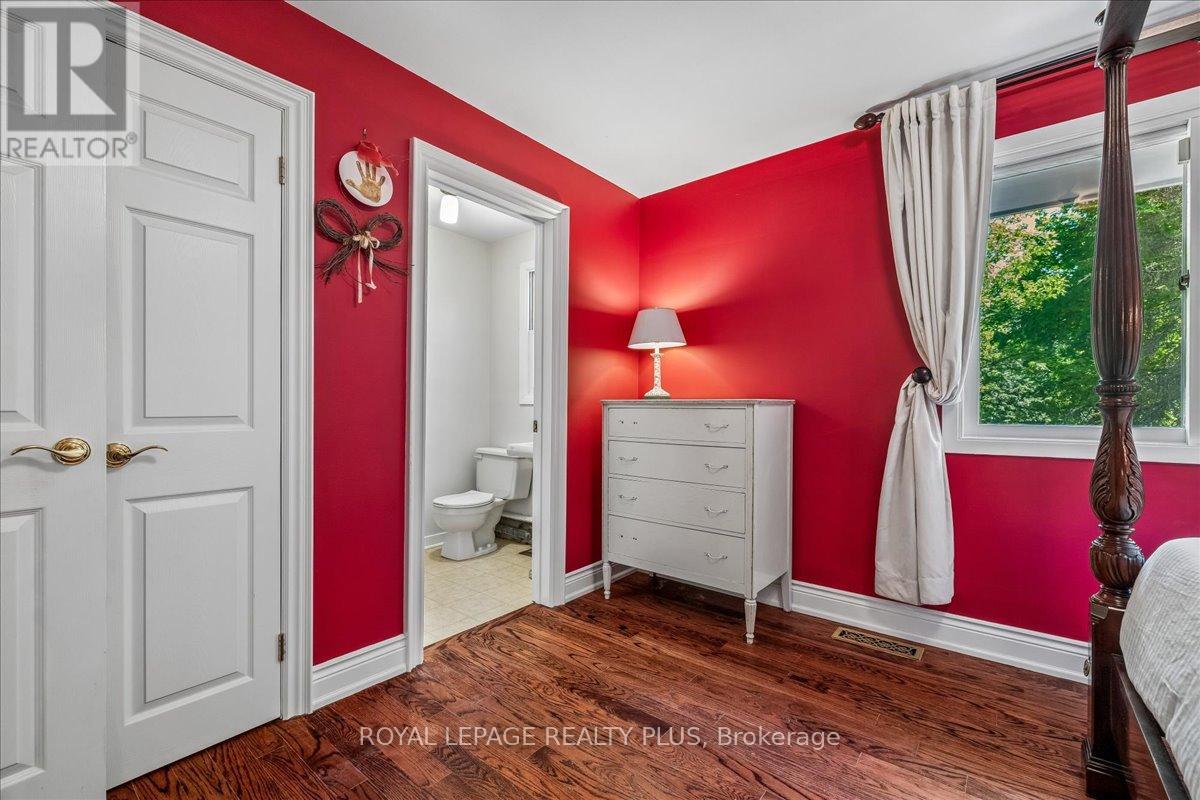 921 Calder Road, Mississauga, Ontario  L5J 2M6 - Photo 17 - W13230292