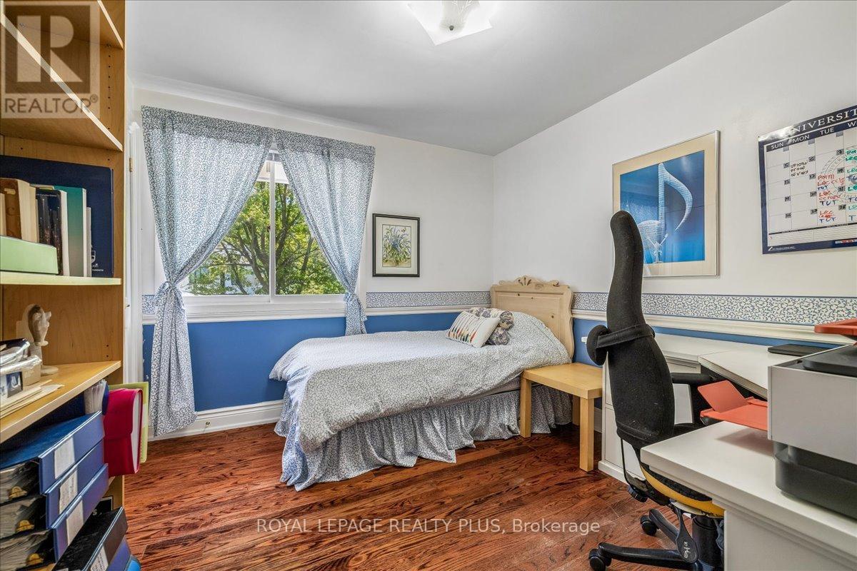 921 Calder Road, Mississauga, Ontario  L5J 2M6 - Photo 18 - W13230292