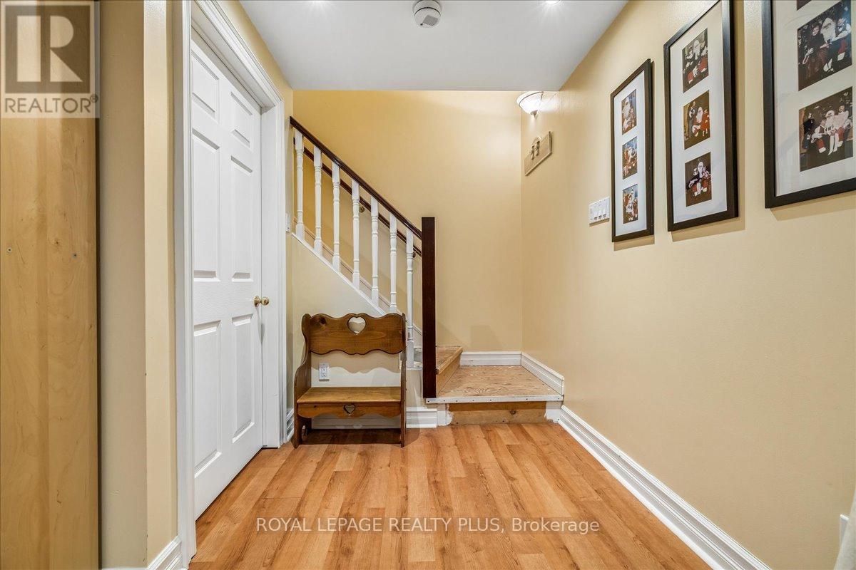 921 Calder Road, Mississauga, Ontario  L5J 2M6 - Photo 25 - W13230292