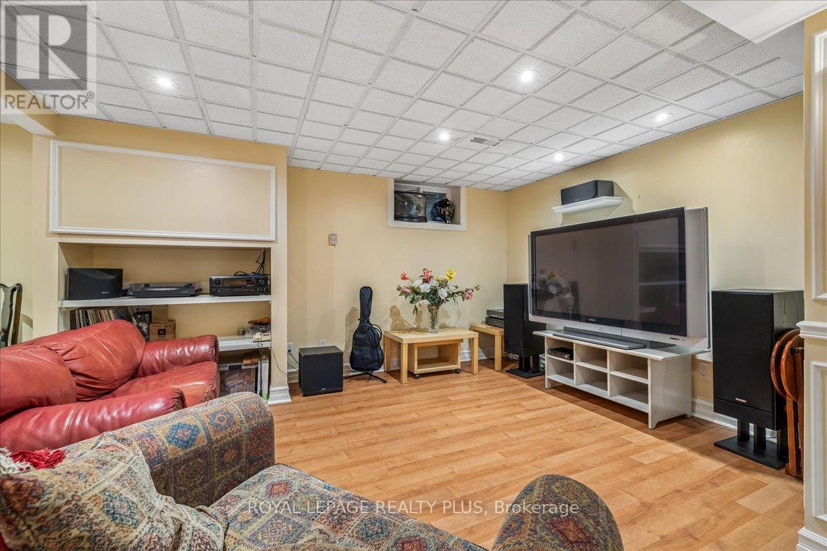 921 Calder Road, Mississauga, Ontario  L5J 2M6 - Photo 28 - W13230292
