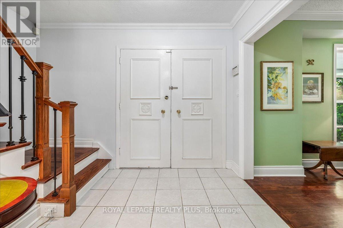 921 Calder Road, Mississauga, Ontario  L5J 2M6 - Photo 4 - W13230292