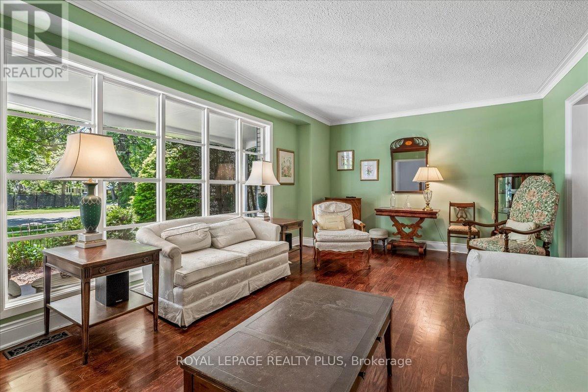 921 Calder Road, Mississauga, Ontario  L5J 2M6 - Photo 7 - W13230292