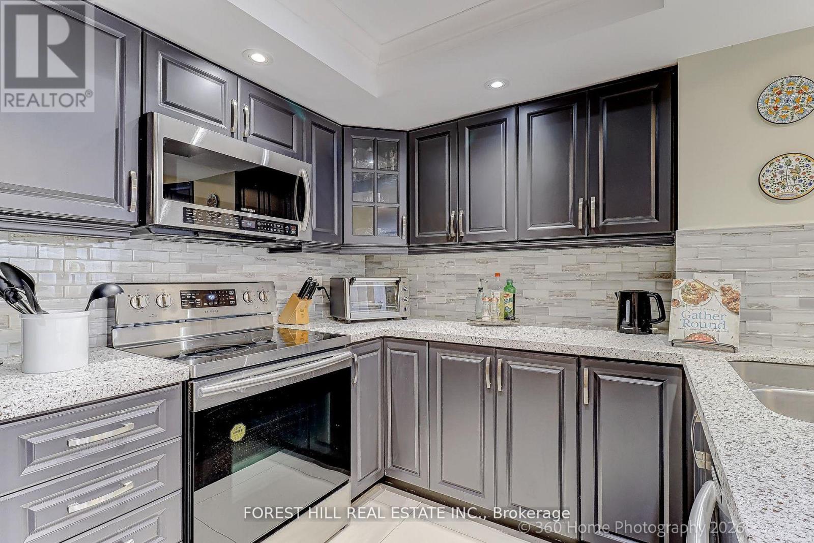 204 - 45 Kingsbridge Garden Circle, Mississauga, Ontario  L5R 3K4 - Photo 9 - W13230296