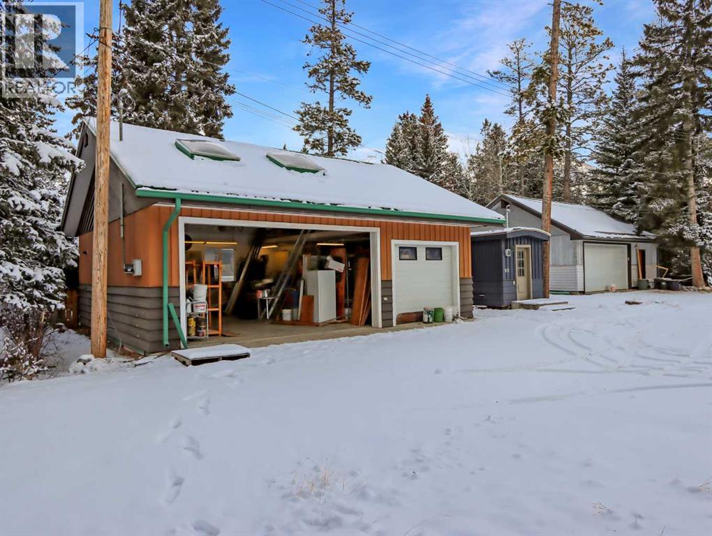813 13th Street, Canmore, Alberta  T1W 1W5 - Photo 27 - A2316657