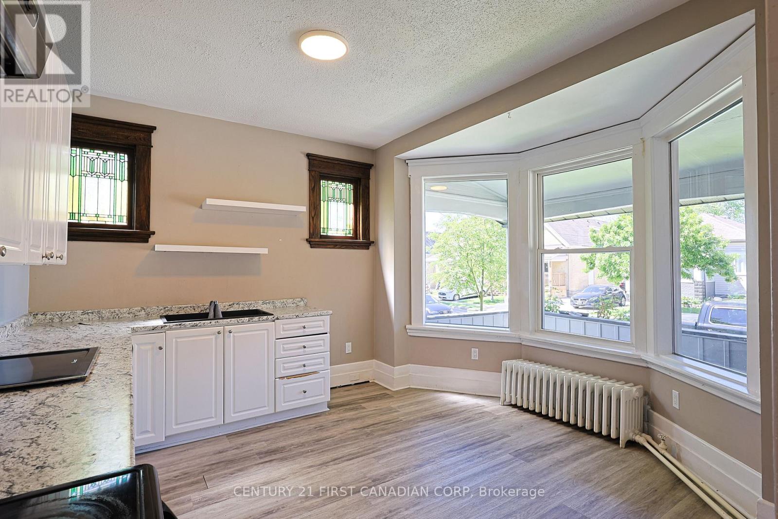Main Floor - 444 Dorinda Street, London East, Ontario  N5W 4B4 - Photo 6 - X13230480