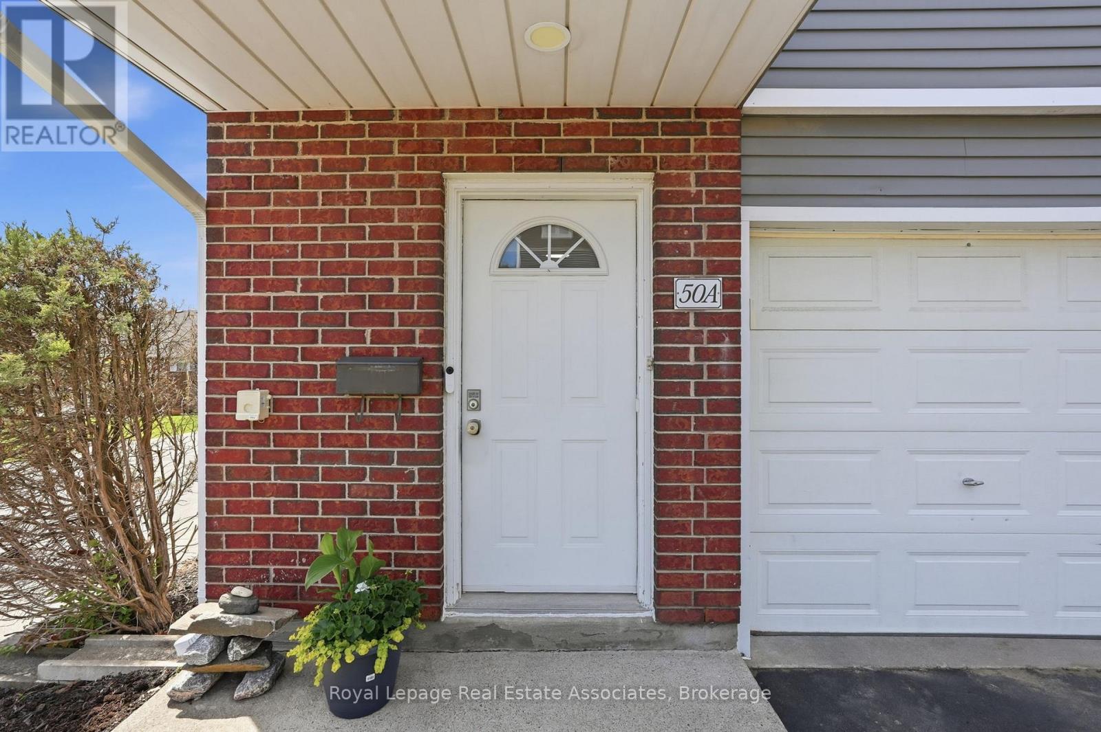 50a Harris Avenue, Brantford, Ontario  N3R 2E9 - Photo 4 - X13230234