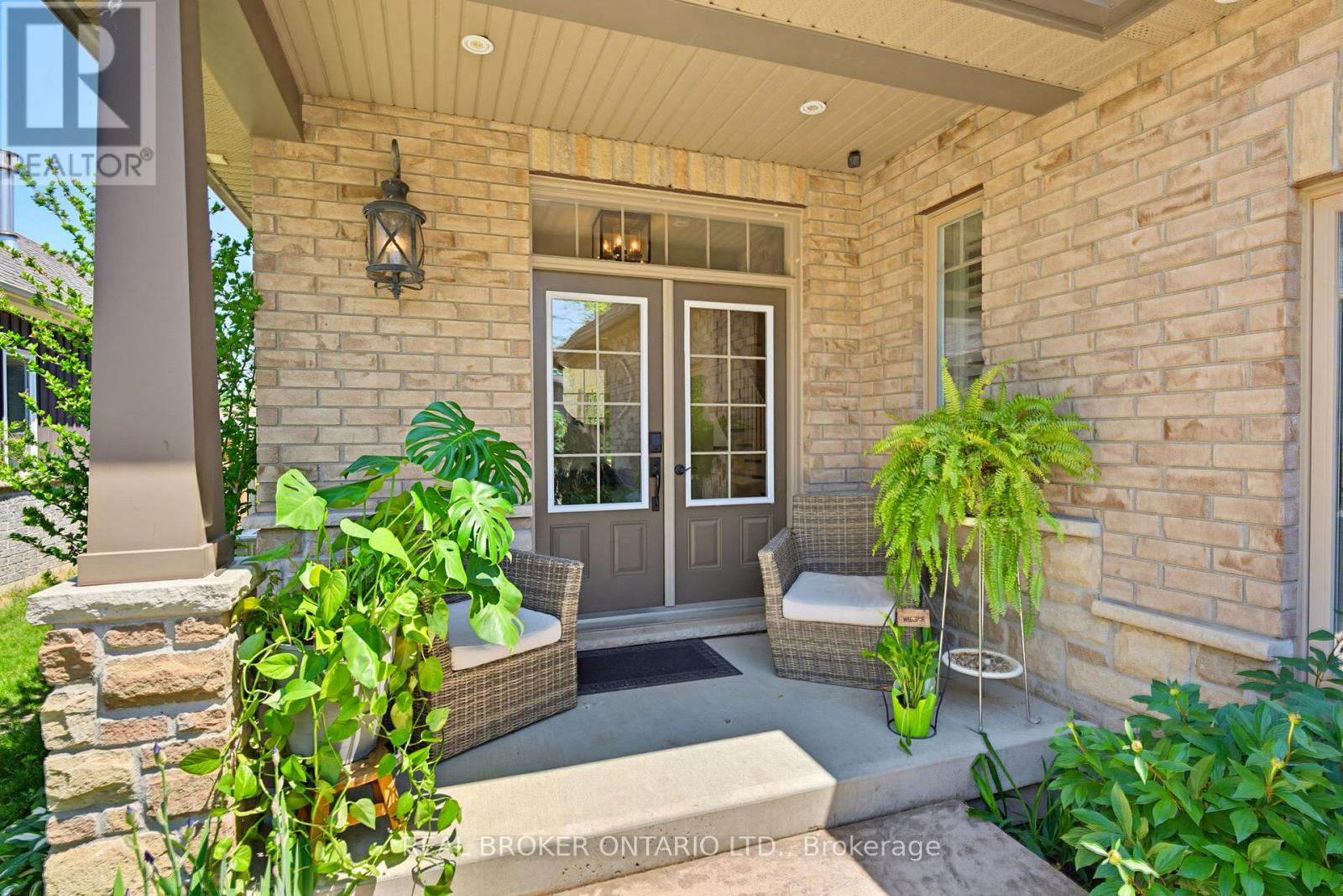 50 Cedar Street, Brant, Ontario  N3L 0A1 - Photo 2 - X13230346