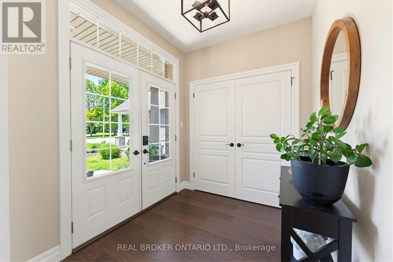 50 Cedar Street, Brant, Ontario  N3L 0A1 - Photo 3 - X13230346