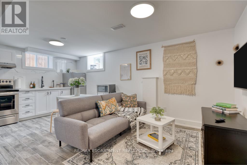 Lower - 239 Cloverdale Avenue E, Hamilton, Ontario  L8K 4M5 - Photo 6 - X13230426