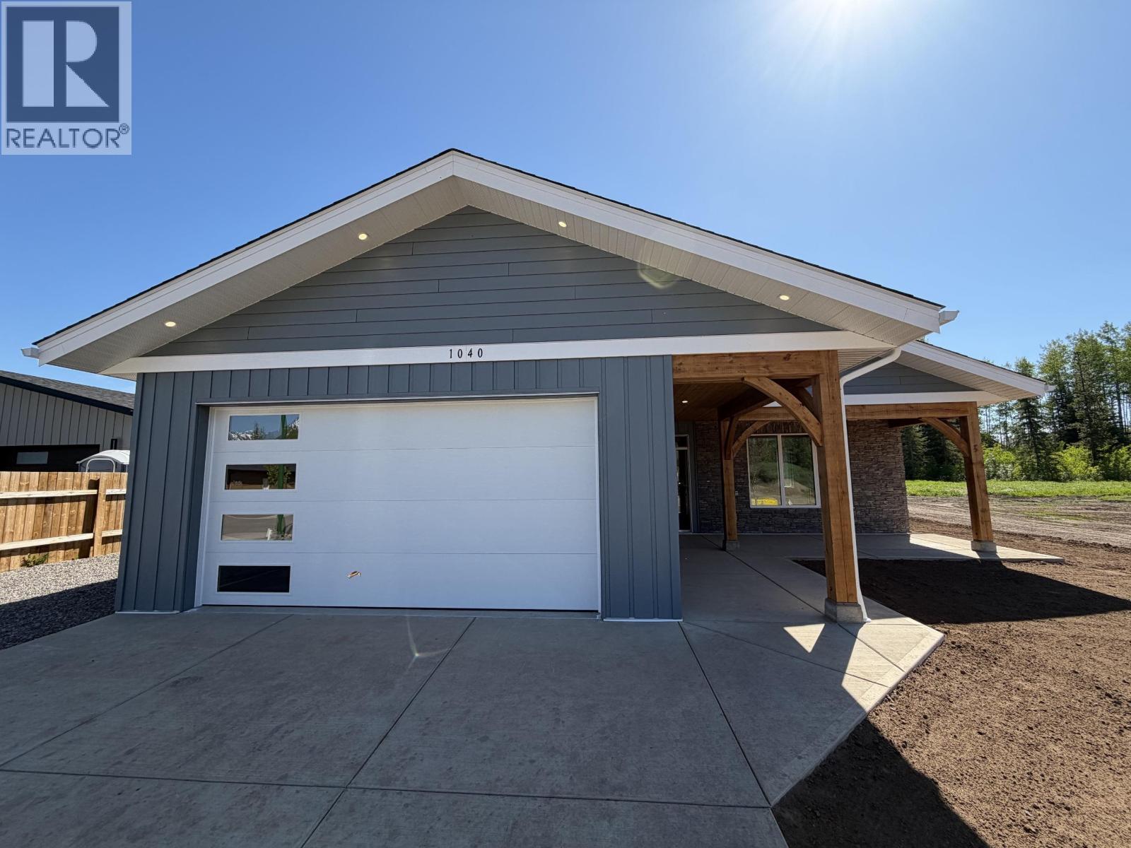 1040 Parkside Avenue, Smithers, British Columbia  V0J 2N0 - Photo 5 - R3091042