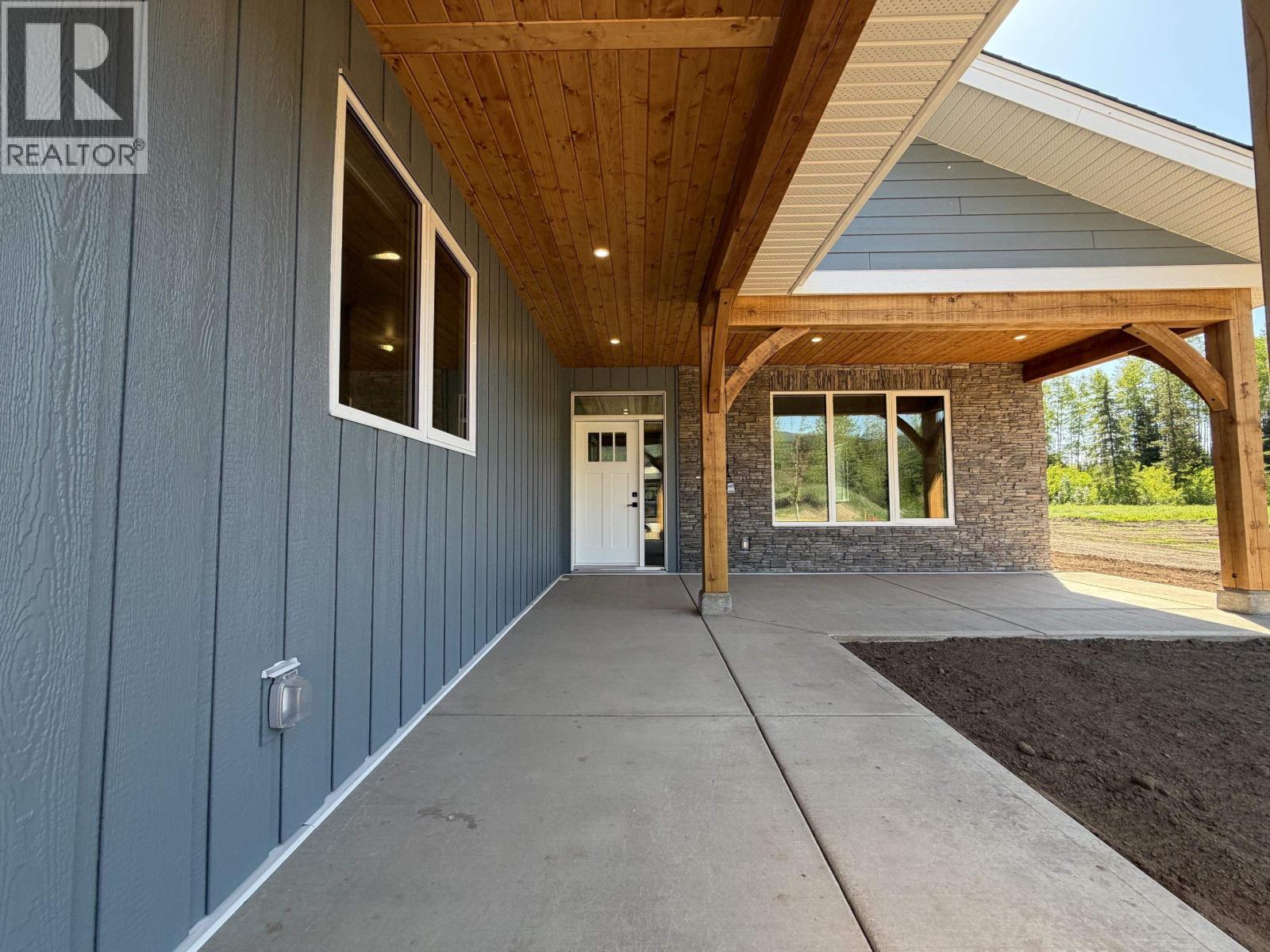 1040 Parkside Avenue, Smithers, British Columbia  V0J 2N0 - Photo 6 - R3091042