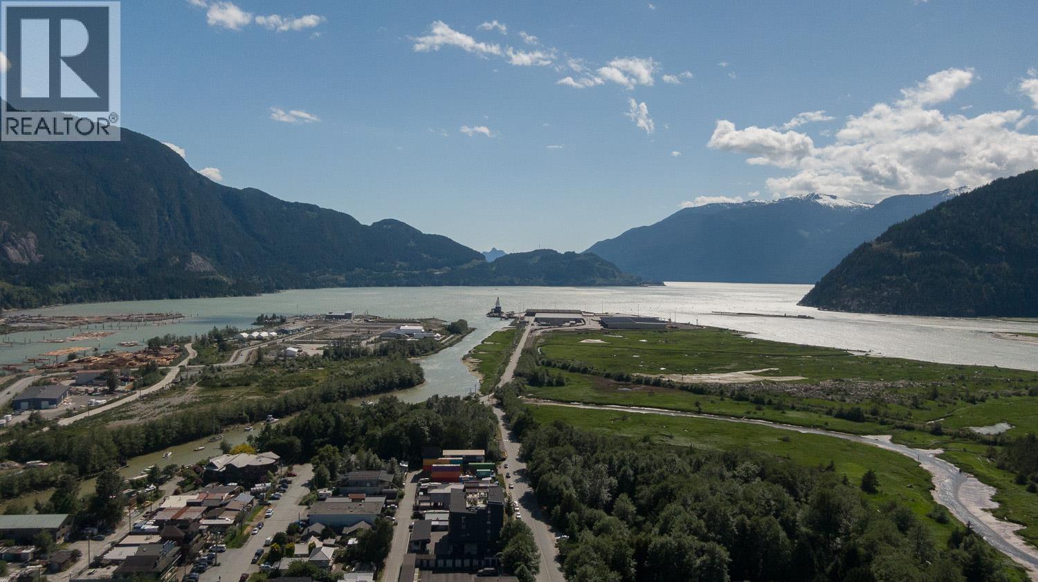 1320 Main Street, Squamish, British Columbia  V8B 0R2 - Photo 13 - R3130244