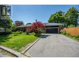 33 TINDER CRESCENT, Toronto, Ontario