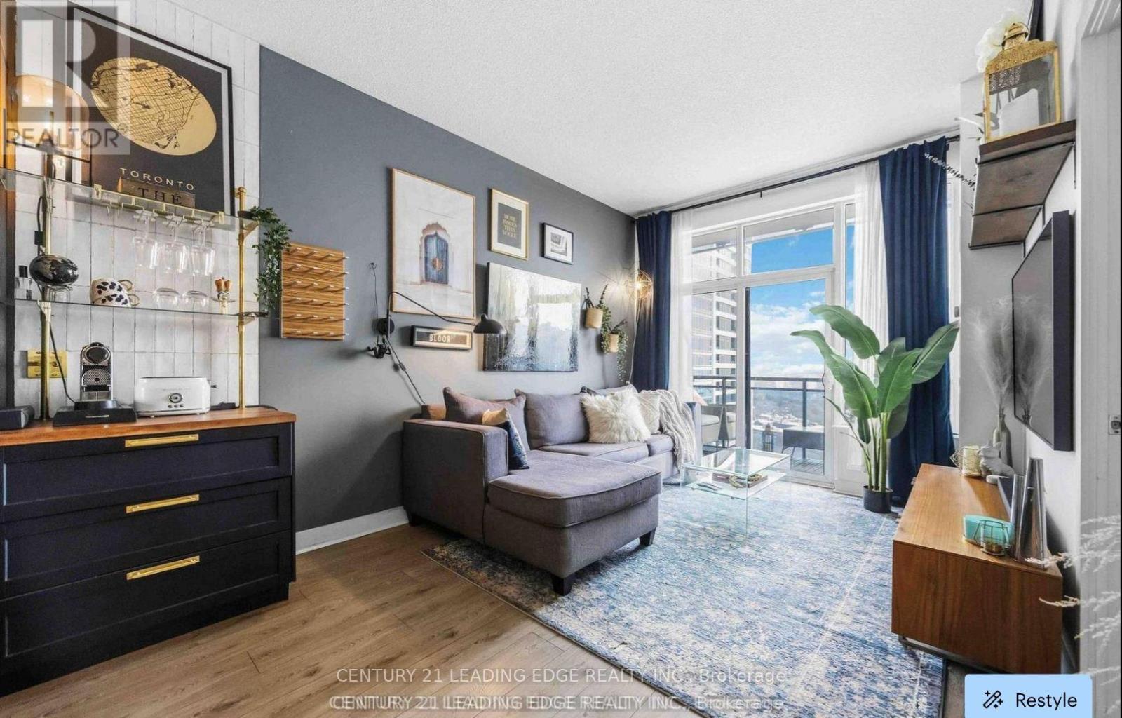 2203 - 28 Linden Street, Toronto, Ontario  M4Y 0A4 - Photo 6 - C13230550