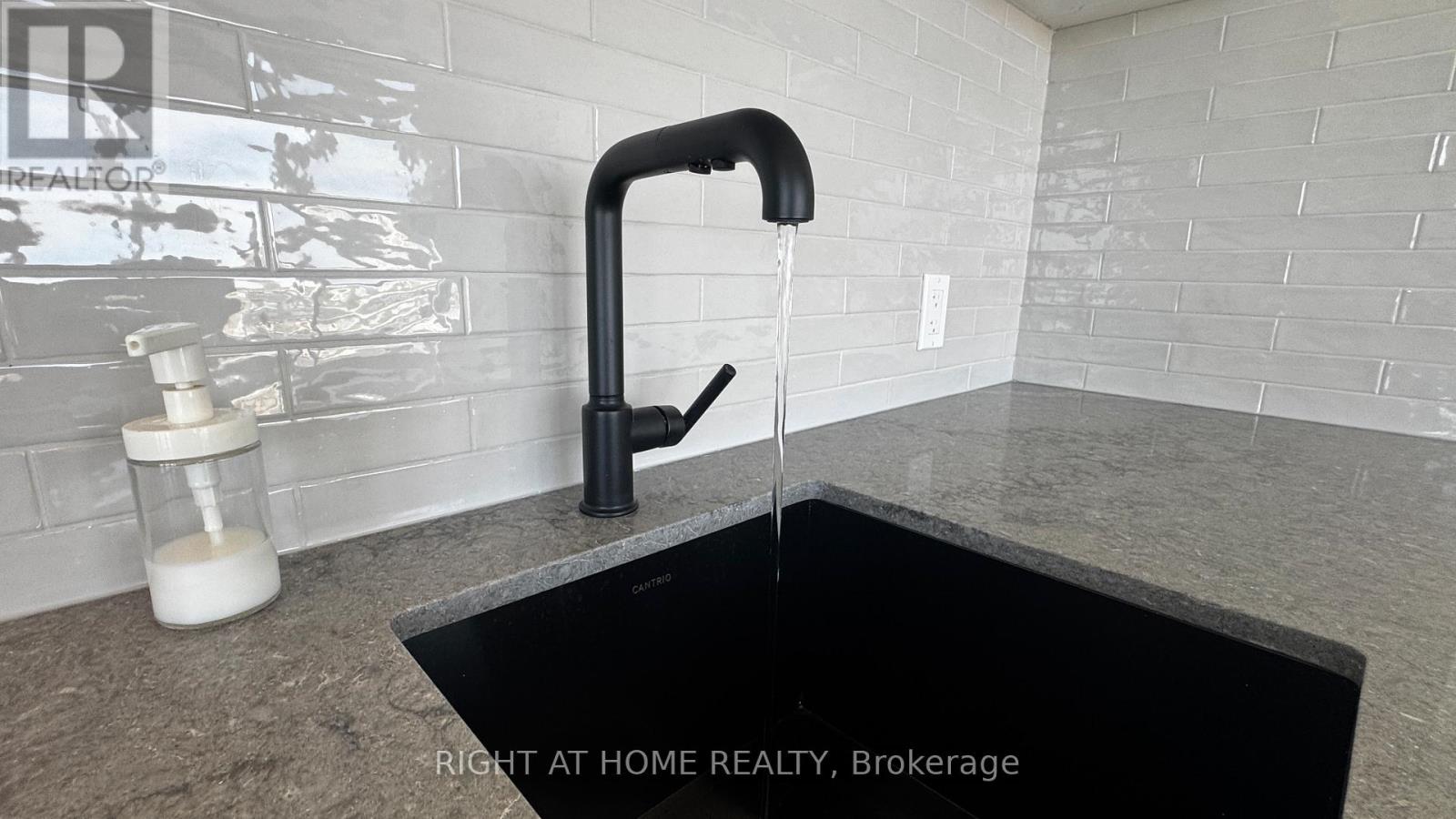 2709 - 5 Quarrington Lane, Toronto, Ontario  M3C 0S5 - Photo 13 - C13230582