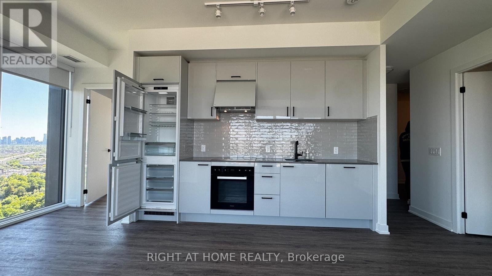 2709 - 5 Quarrington Lane, Toronto, Ontario  M3C 0S5 - Photo 9 - C13230582
