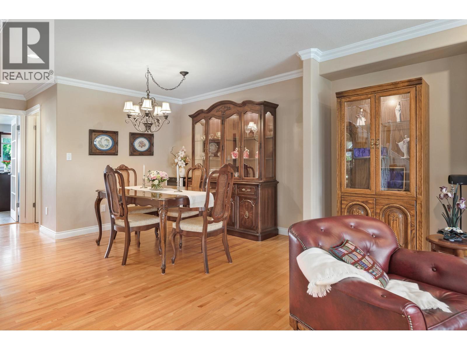 326 E 12th Street, North Vancouver, British Columbia  V7L 2J9 - Photo 5 - R3131154